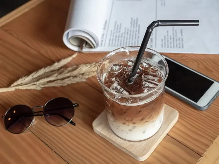 コーヒーを飲むとホッとする